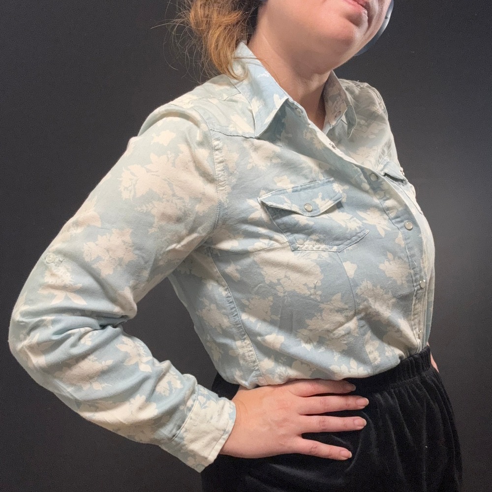 Western Sky Clouds Blue Floral Snap Button‎ Shirt Women Medium Maximalist Pastel